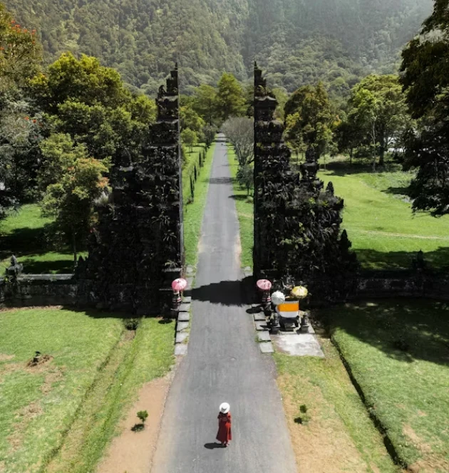 Handara Gate